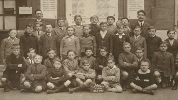 80 ans de photos de classe à l'Ecole Sévigné-Vauxhall